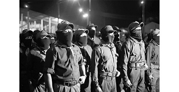 Milicianos zapatistas, La Realidad, 1 de enero de 2019. Foto: Cristian Rodríguez Pinto (Chiapas Paralelo)