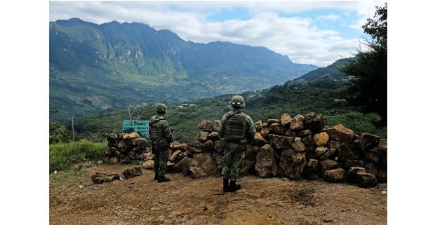 Militares en Coco, Aldama, Chiapas. Foto: Luis Enrique Aguilar