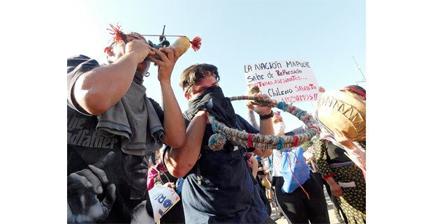 Protesta mapuche en la Plaza Italia, Santiago de Chile, octubre de 2019. Foto: Juan Trujillo Limones