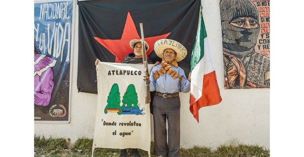 Panchito y una representante de Atlapulco, durante la segunda Asamblea Nacional por el Agua y la Vida, Santiago Mexquititlán, Amealco, Querétaro, 2023. Foto: Clarissa Torreblanca