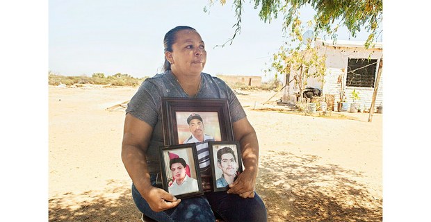Marta Alegría Cota perdió a su familia en el mar abierto, durante la pesca de tiburón, un 30 de abril de 2022. Foto: Jerónimo Palomares