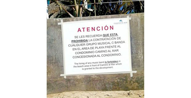 Aviso en la playa frente al hotel Camino del Mar, Mazatán, Sinaloa, marzo de 2024. Foto tomada de redes sociales
